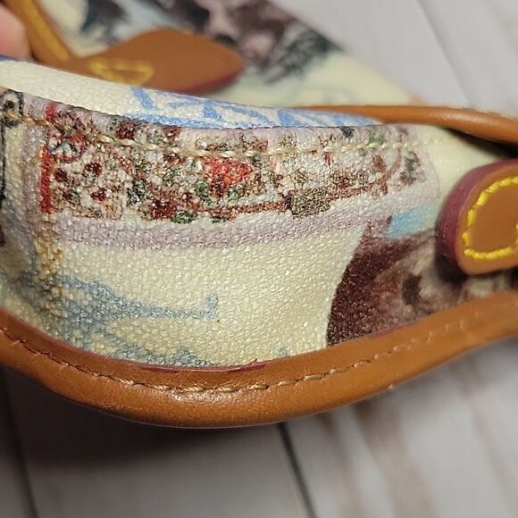 Dooney & Bourke 40th Anniversary Walt Disney Parks World Wristlet - Picture 5 of 17